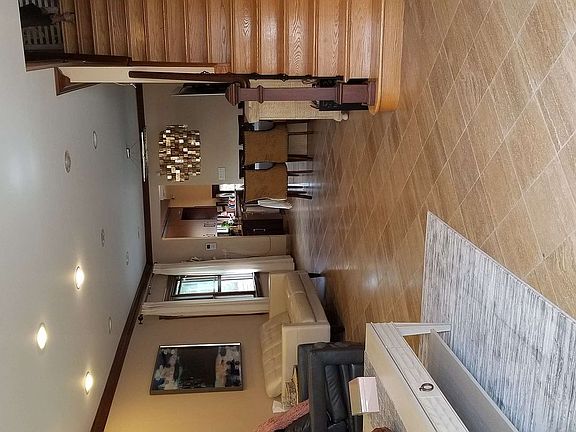 5th image of 3901 Avenue
