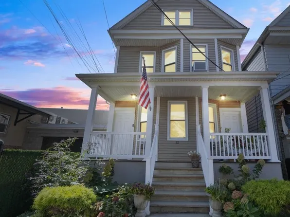 12 W 40th St, Bayonne, NJ 07002