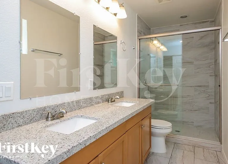 5610 S 20th Ln — Photo 10