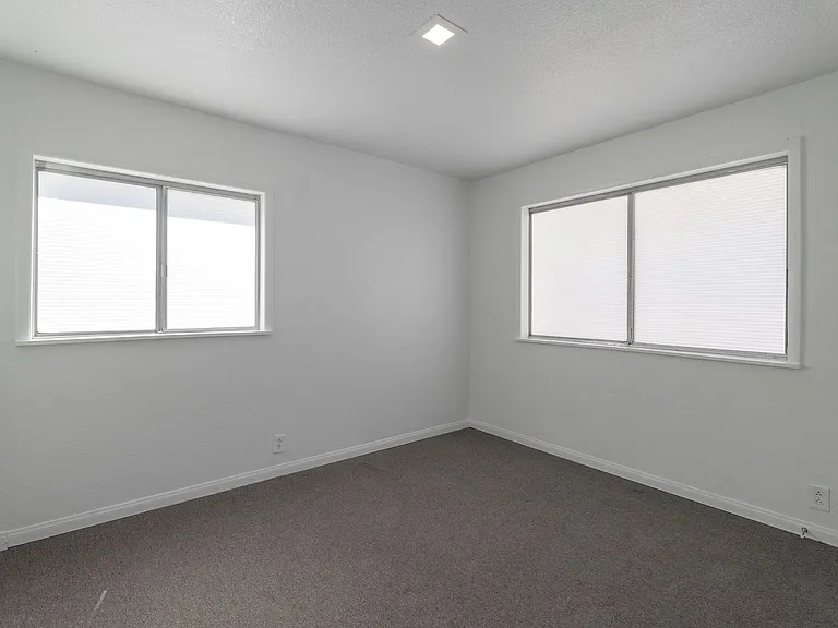 2298 Golden Arrow Dr — Photo 33