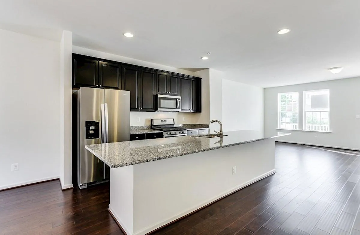 3 bed, 2200 sqft, $3,395 — Photo 1