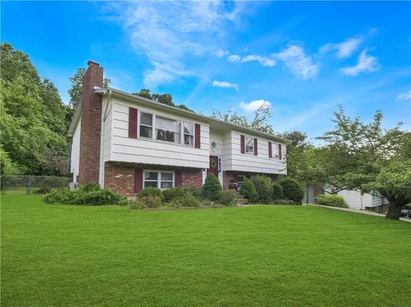 22 Stony Hill Lane, West Nyack, NY 10994