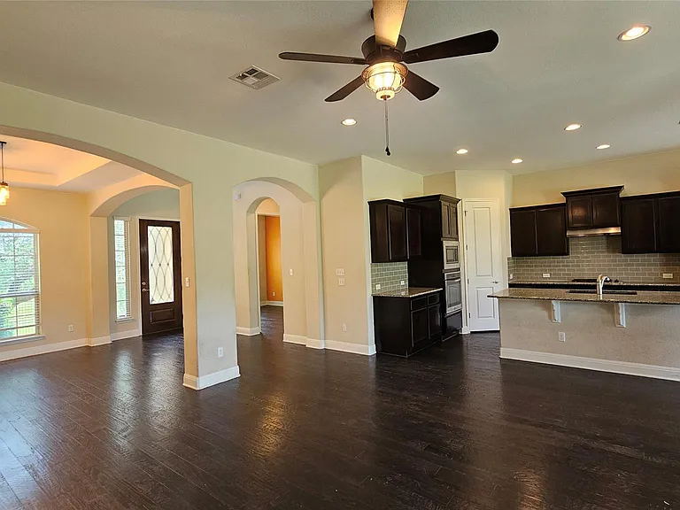 952 Wild Rose Dr — Photo 6
