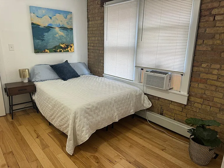 156-162 168 I St — Photo 3
