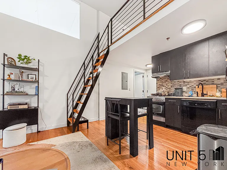 342 Eldert St #312 — Photo 3
