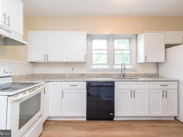 6692 N Main St, Coopersburg, PA 18036