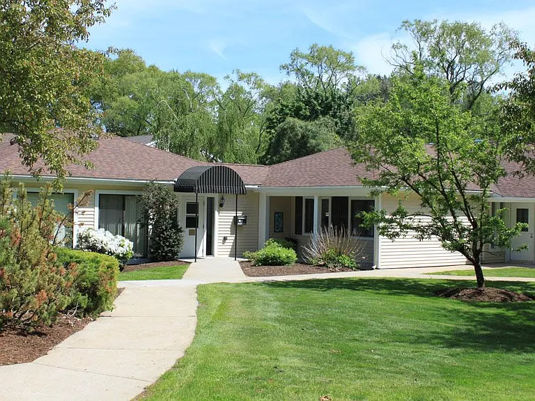 10 Village Brook Ln — Photo 34