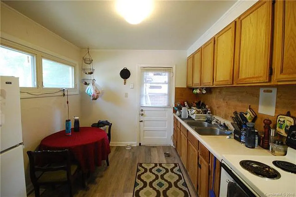 2 bed, 700 sqft, $1,650 — Photo 4