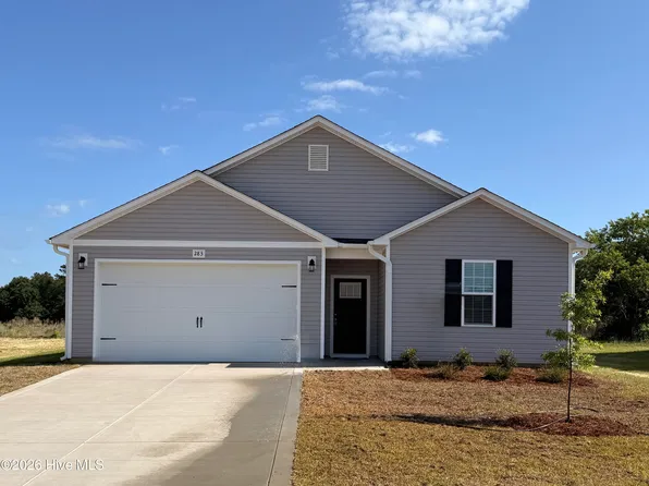 283 Crowville St, Raeford, NC 28376