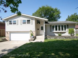 17020 Bernadine St, Lansing, IL 60438