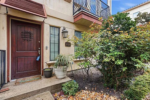 1020 Pavillion St Photo 1