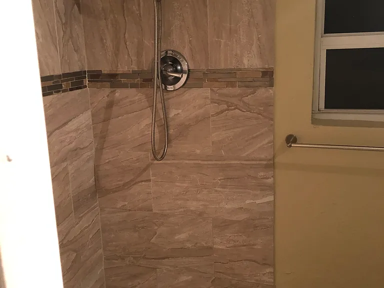 Bath shower