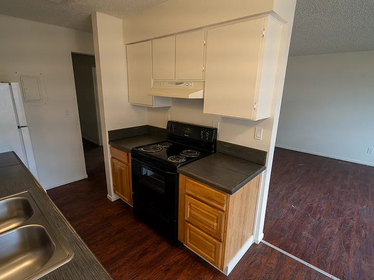4545 SE Ina Ave #8 — Photo 11