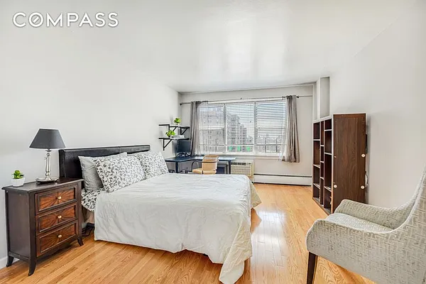 Sold by Compass | media 17