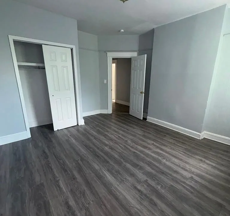 127 Stanley Ave #1