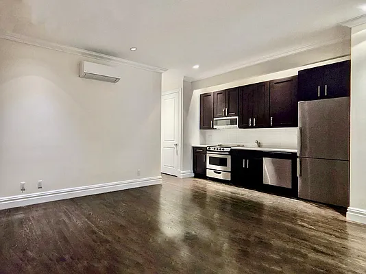 Rented by Avenues Real Estate | media 2