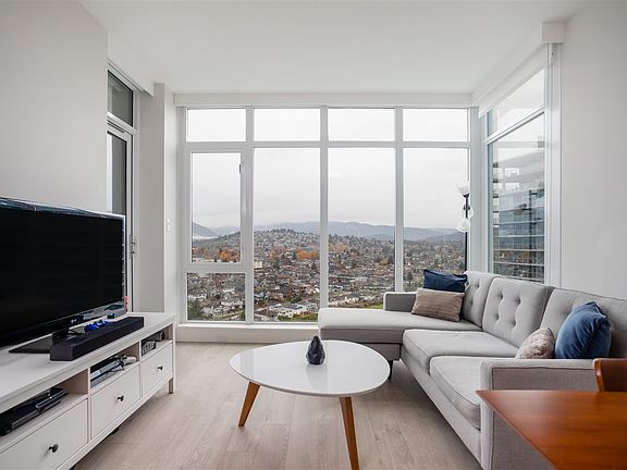 2nd image of 1788 Gilmore Ave #2609