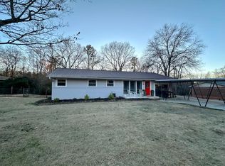 330 Circle Dr, Seneca, SC 29678