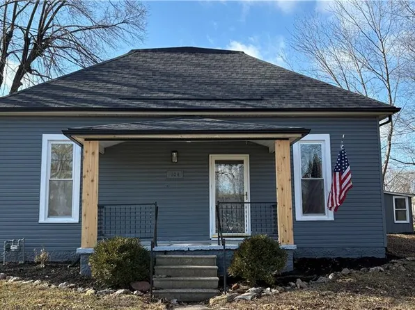 104 S Clark St, Kearney, MO 64060