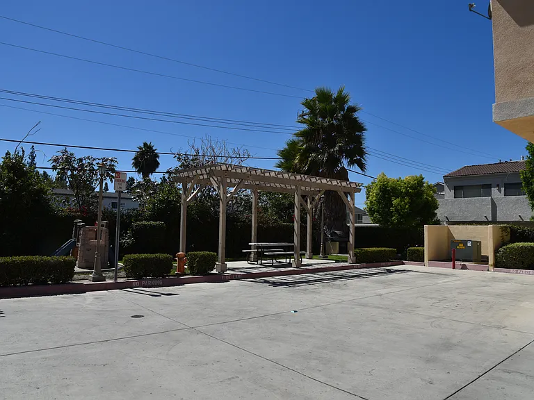 8080 Artesia Blvd — Photo 3