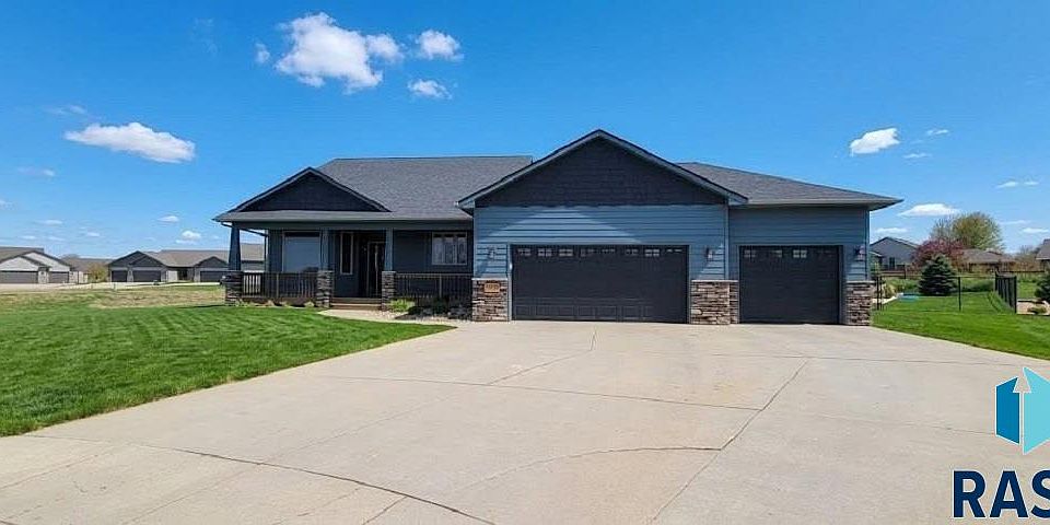 1st image of 2401 E Baxter Cir