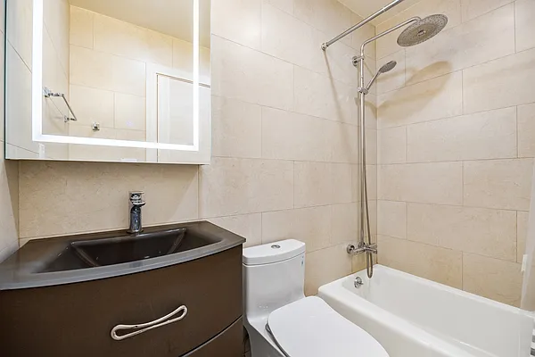 Rented by Highline Residential | media 38