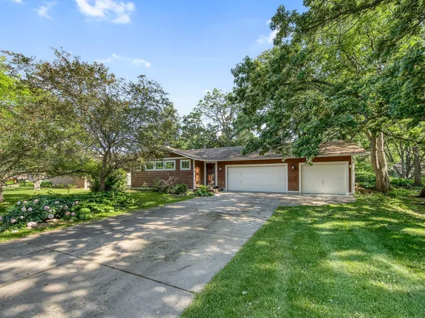 184 Cedar St, White Bear Lake, MN 55110