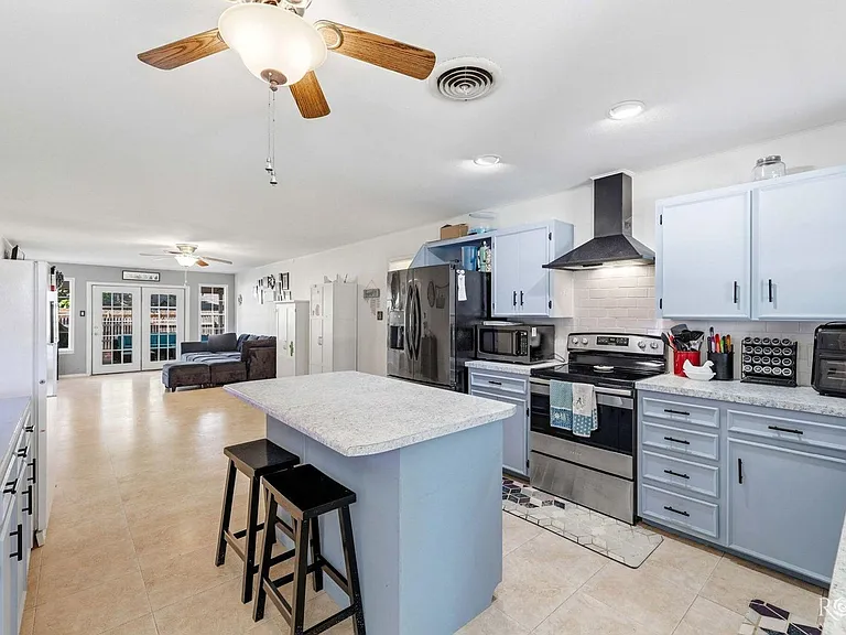 3108 Oak Forest Dr — Photo 16