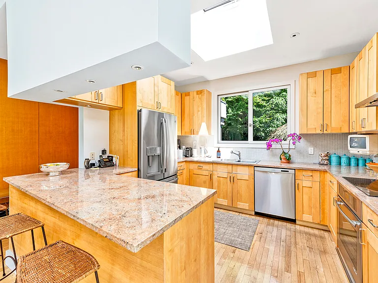 Merriwood Dr — Photo 14