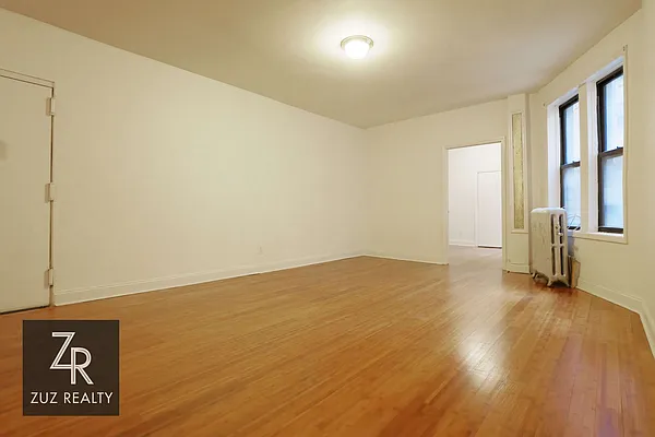 Rented by Zuz Realty | media 22