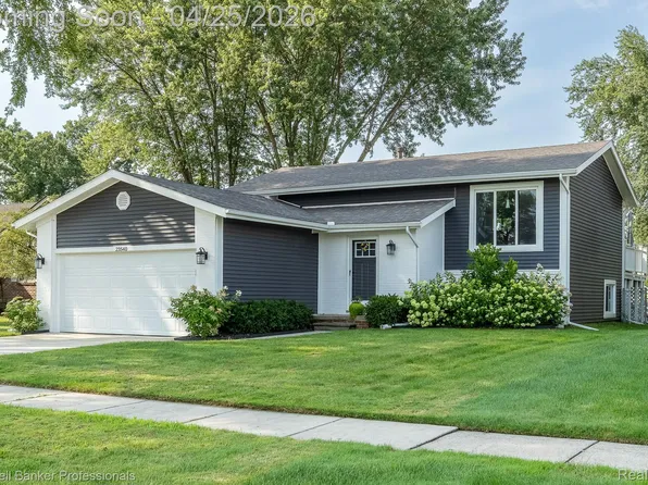 23540 Harvard Shore Dr, Clinton Township, MI 48035