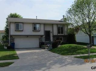 15261 Grover St, Omaha, NE 68144