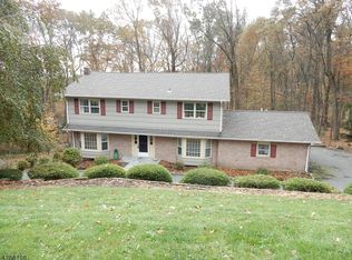 1 Wood Dr, Morris Plains, NJ 07950