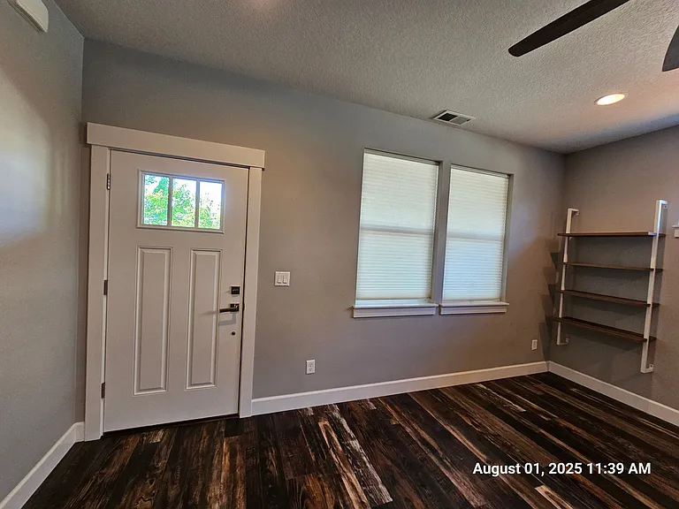 3530 NE Hembree St — Photo 2