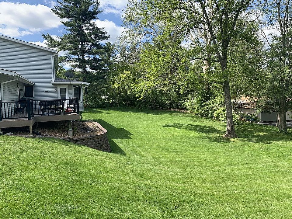 2nd image of 425 Runnymede Dr