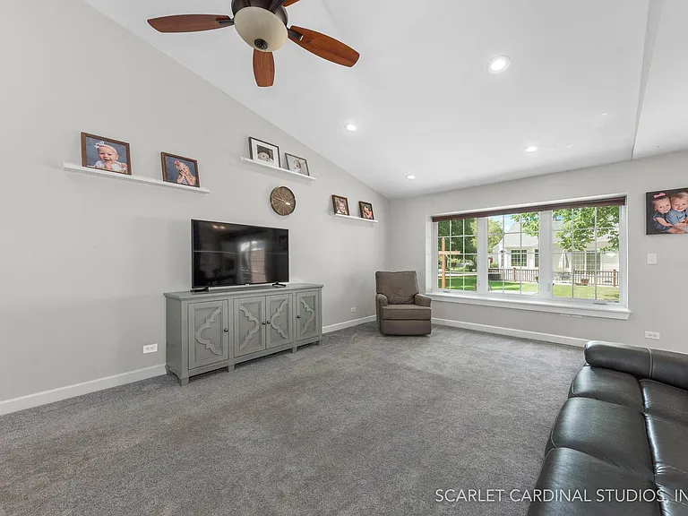3120 Gresham Ln W — Photo 10