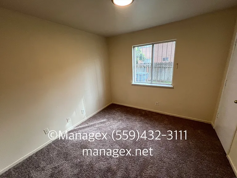 554 S Backer Ave — Photo 7