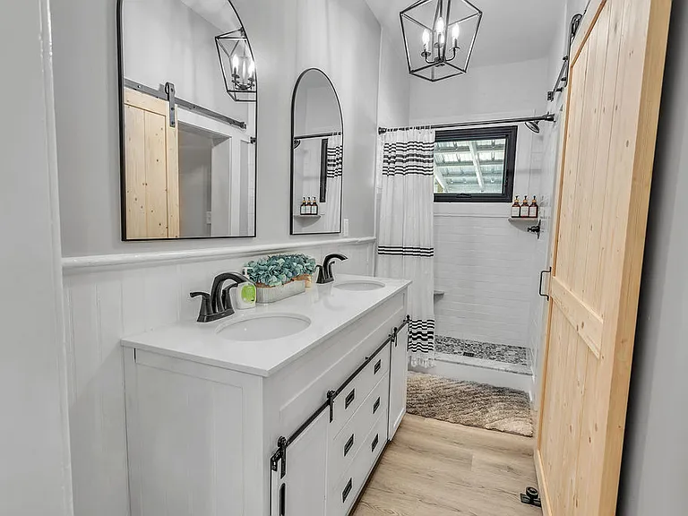 139 S 8th St #137 — Photo 23