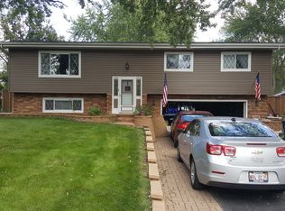 5603 Westview Ln, Lisle, IL 60532