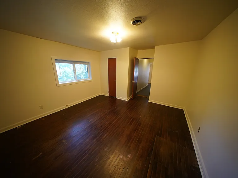 615 S Dewey St — Photo 20
