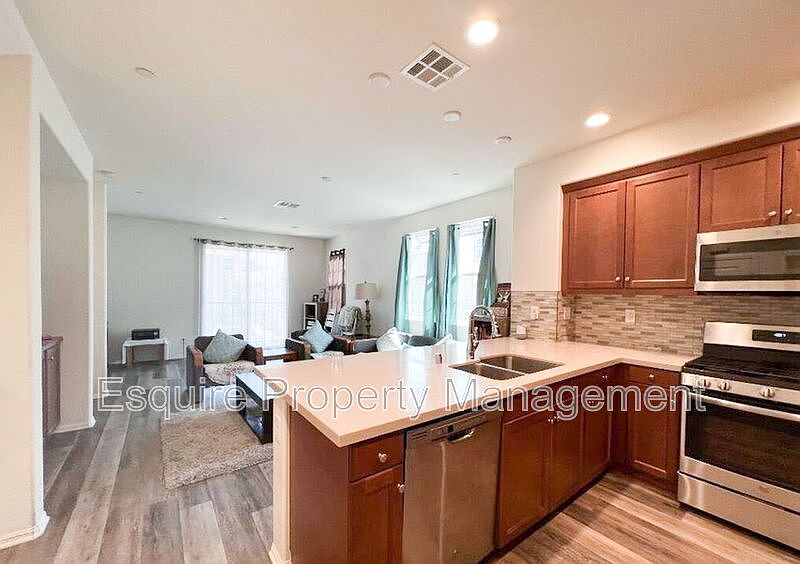 1st image of 5025 Manzano St