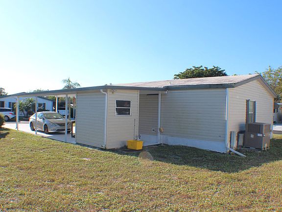 3rd image of 875 Sun Bird Ln