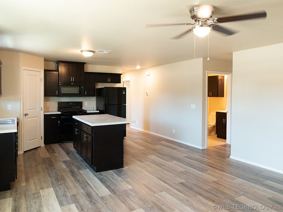 2nd image of 6331 N Cheyenne Ave