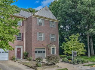 9366 McCarthy Woods Ct, Burke, VA 22015
