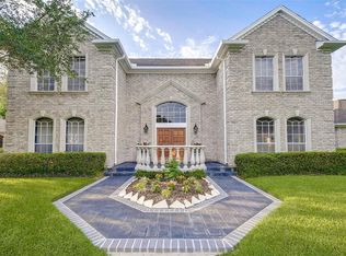 8318 Summit Pl, Houston, TX 77071