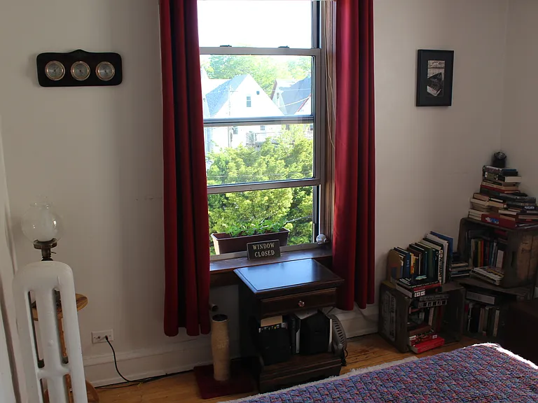 2583 N Murray Ave — Photo 3