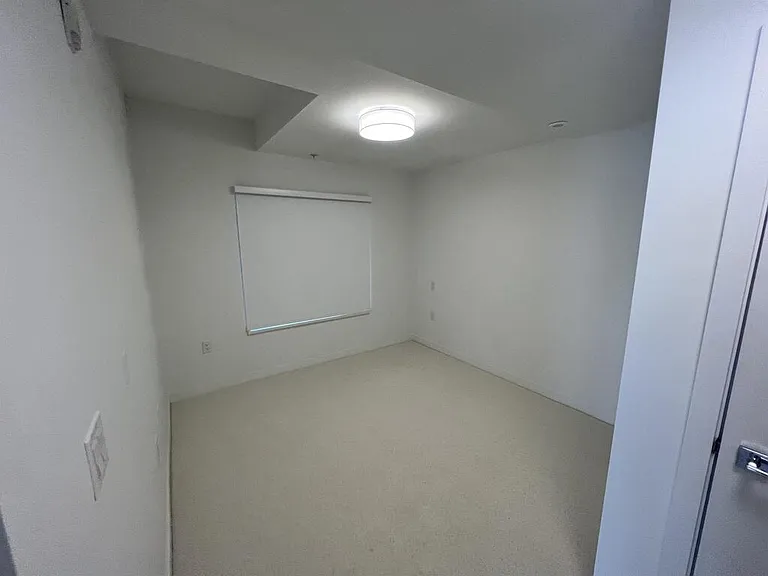 4138 Columbia St — Photo 12