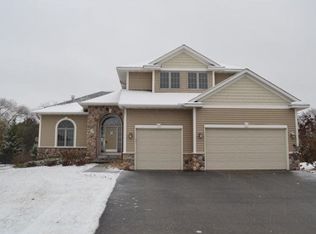 9541 Dunes Ave, Cottage Grove, MN 55016