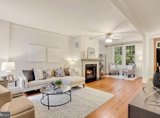 313 10th St NE, Washington, DC 20002