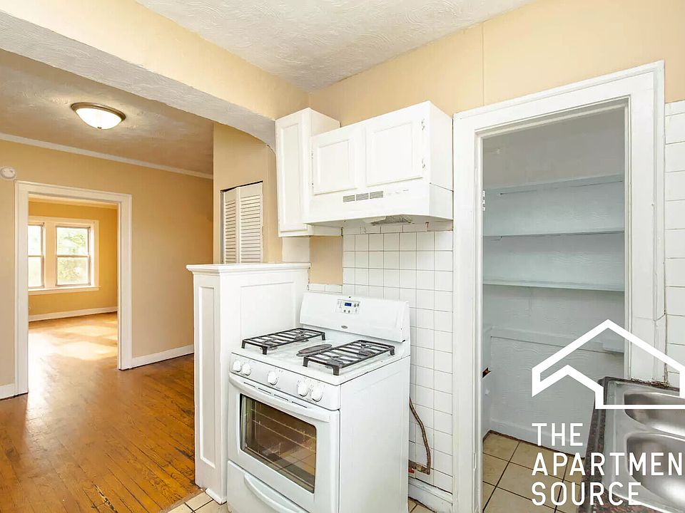 1st image of 2807 N Kilbourn Ave Unit 2N